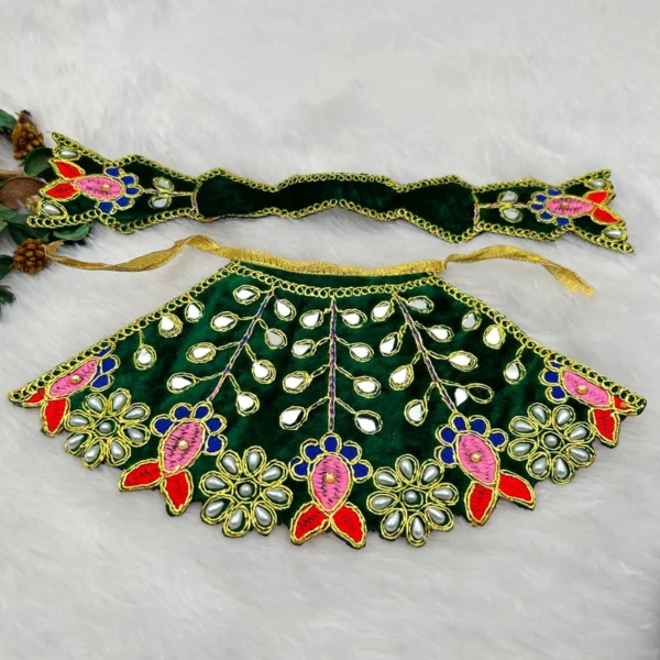 Mirror Design Velvet Dress. Size 4 no. Color- Green