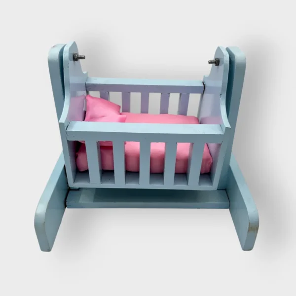Beautiful Wooden Palna cum Bed, Size- Small