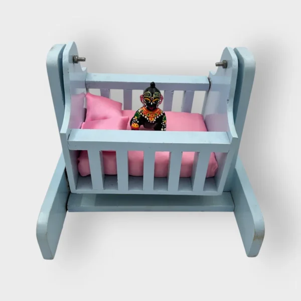 Beautiful Wooden Palna cum Bed, Size- Small